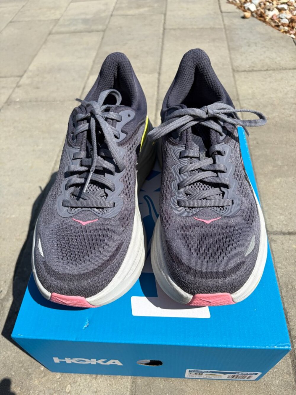Gray/pink Hoka One, Bondi 9, 7.5B, brand new inserts